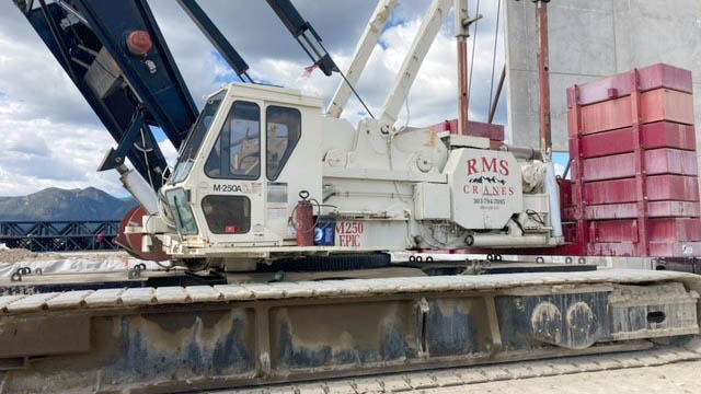 1996 Manitowoc M250 SII Crawler Crane